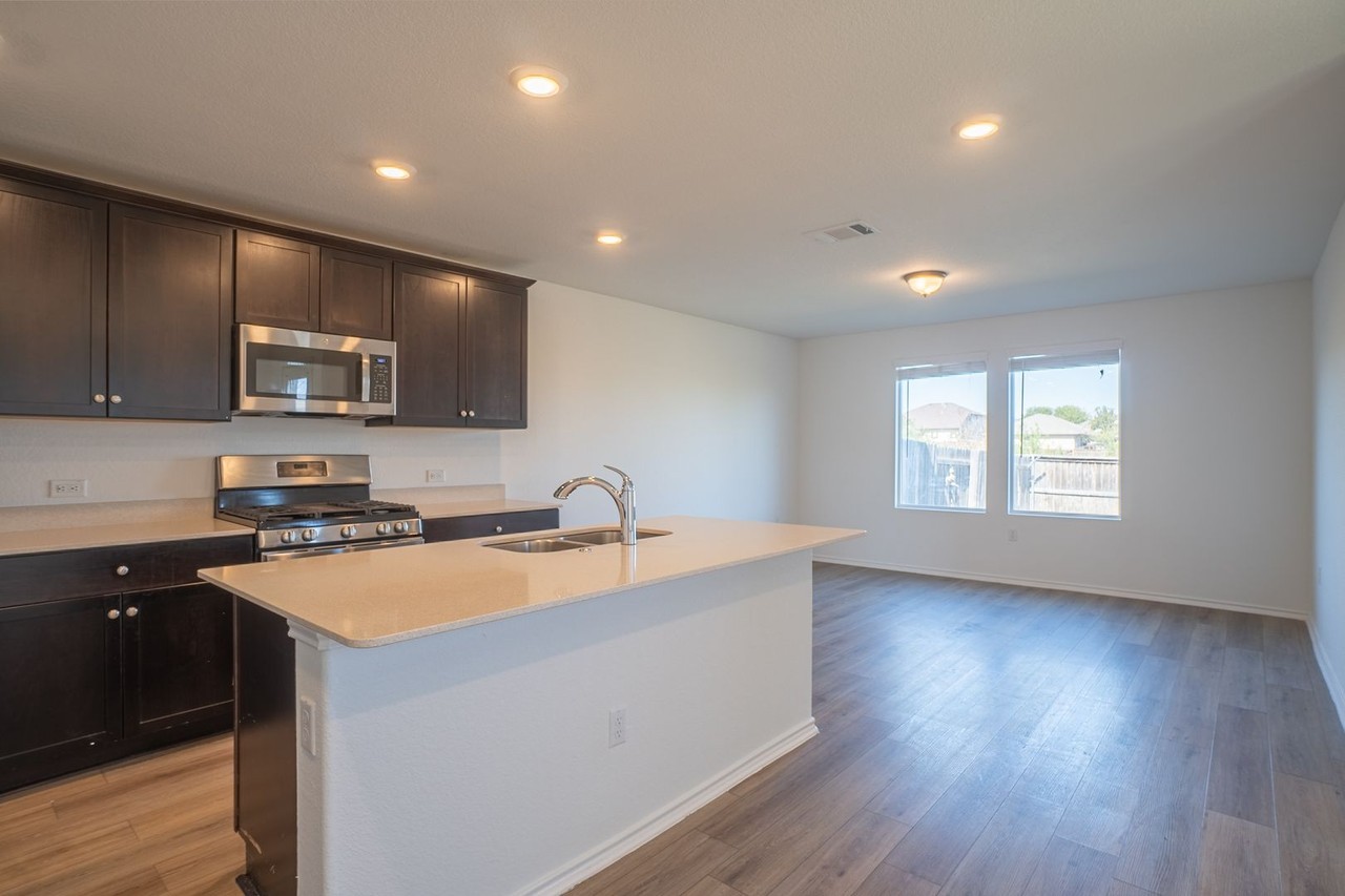 12204 Scarlet Sleeve Way - Photo 3 of 33