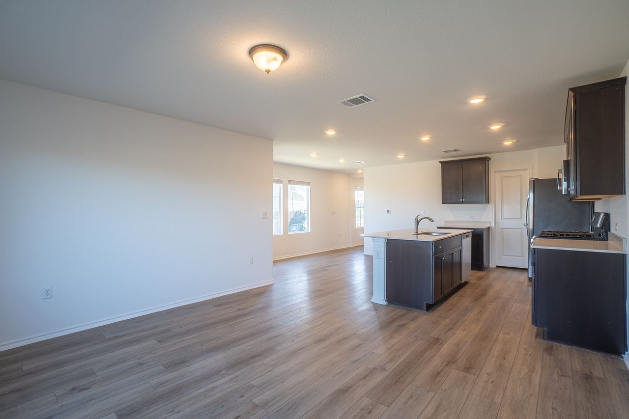 12204 Scarlet Sleeve Way - Photo 5 of 33