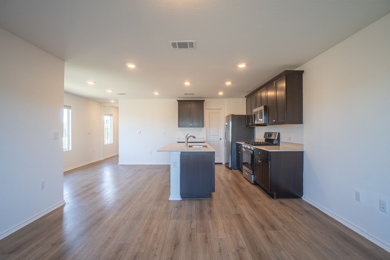 12204 Scarlet Sleeve Way - Photo 6 of 33