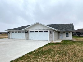 featured image of 2912 Sportsmans Dr #B