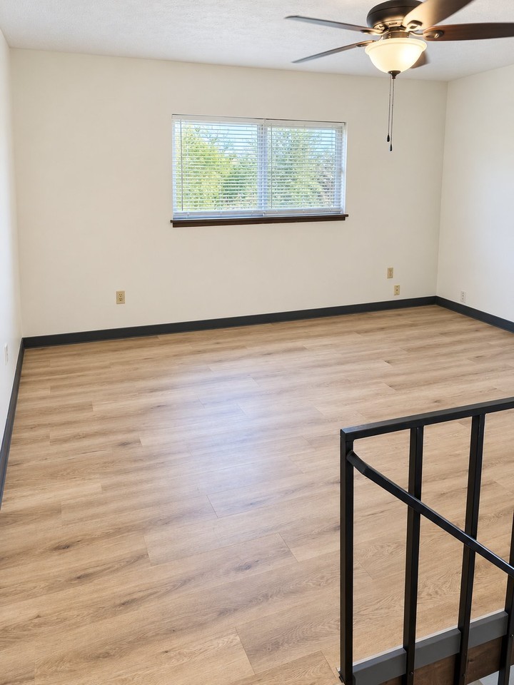 725 Moull St #D - Photo 7 of 13