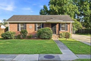 featured image of 4239 Paramount Dr