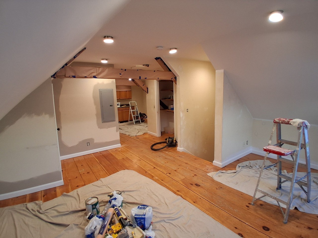 58 Maple St #2ndFL - Photo 3 of 3