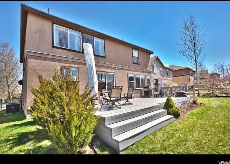 956 Mountain Willow Ln - Photo 2 of 9