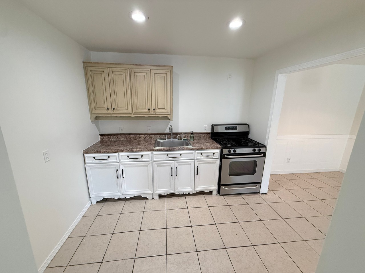 9772 E 33rd St #9774 - Photo 4 of 8