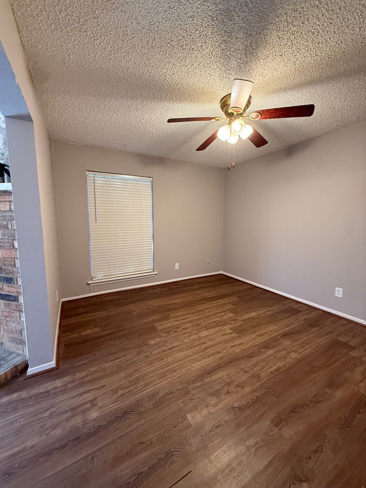 3112 Medina St - Photo 6 of 16