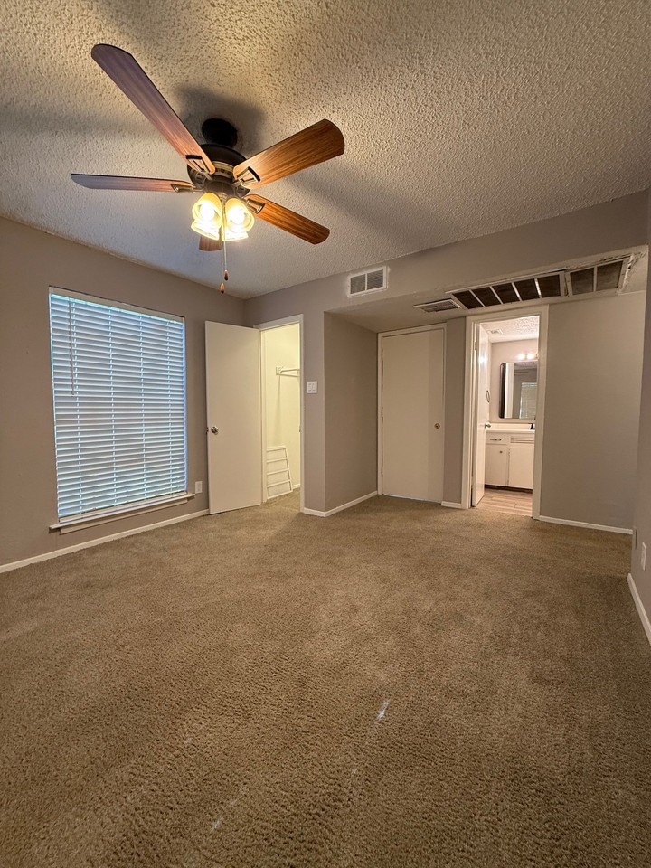 3112 Medina St - Photo 7 of 16