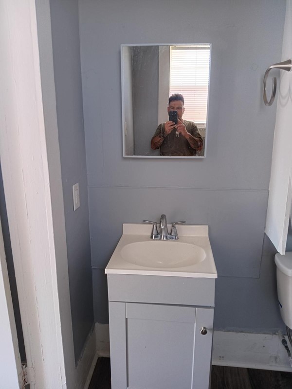 215 W King Ave #4 - Photo 3 of 12