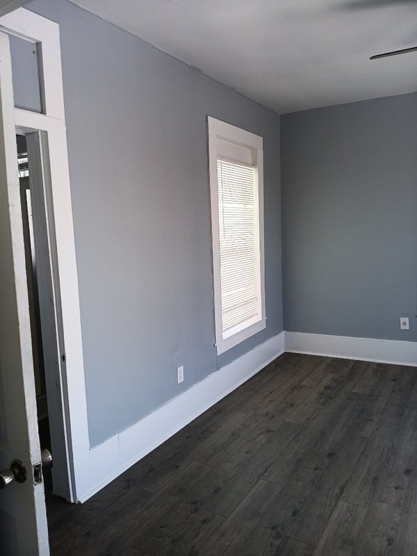 215 W King Ave #4 - Photo 5 of 12