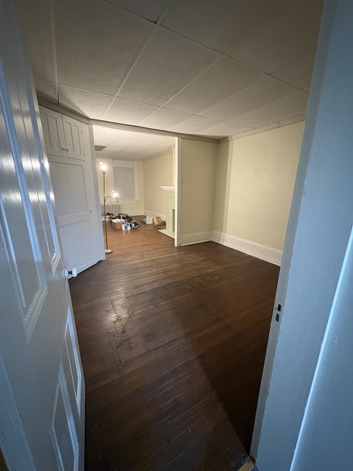 605 N 9th St #1 - Photo 3 of 9
