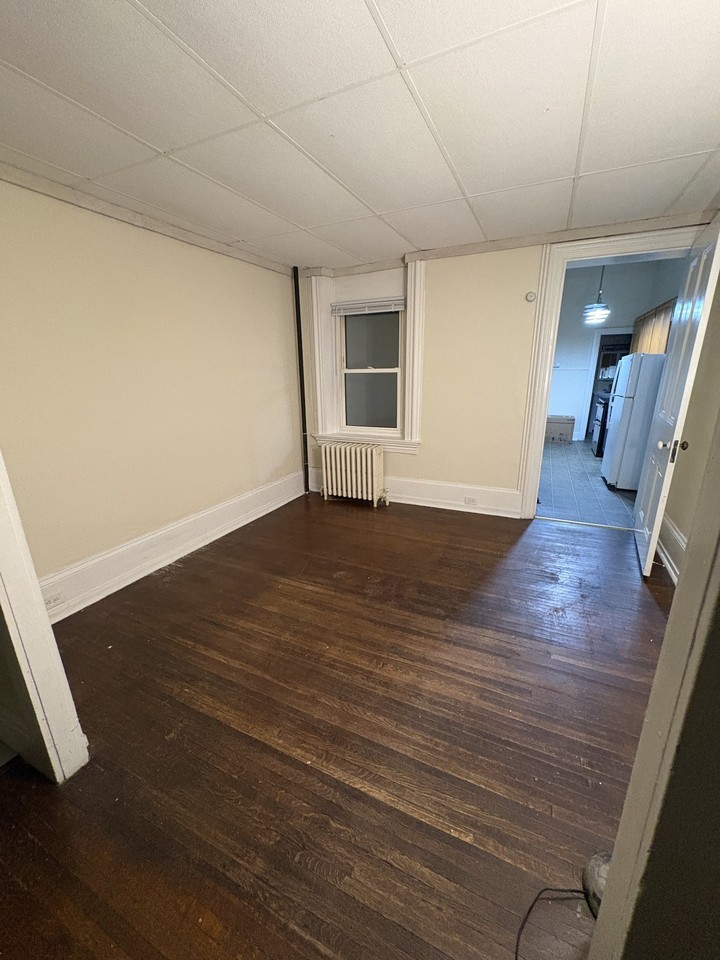 605 N 9th St #1 - Photo 4 of 9