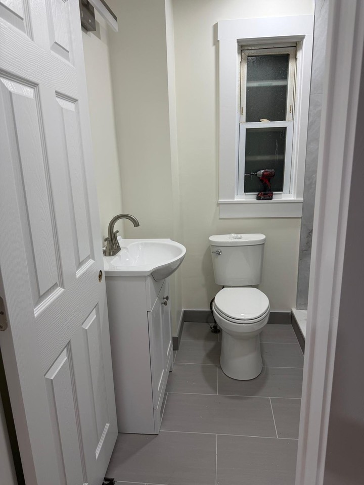 32 Morris St #1 - Photo 4 of 9
