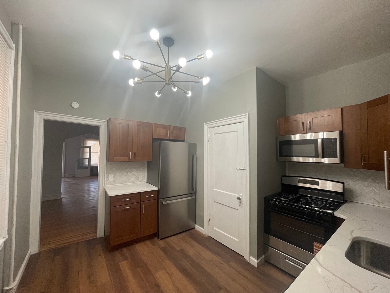 720 S 59th St - Photo 4 of 11