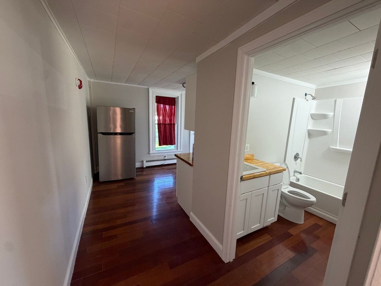 428 Broad St #1S - Photo 5 of 9