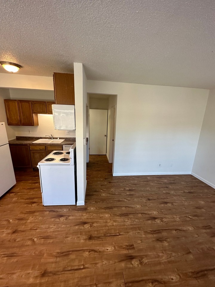 1119 9th St #2 - Photo 2 of 12