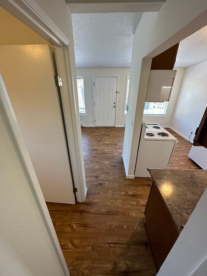1119 9th St #2 - Photo 6 of 12