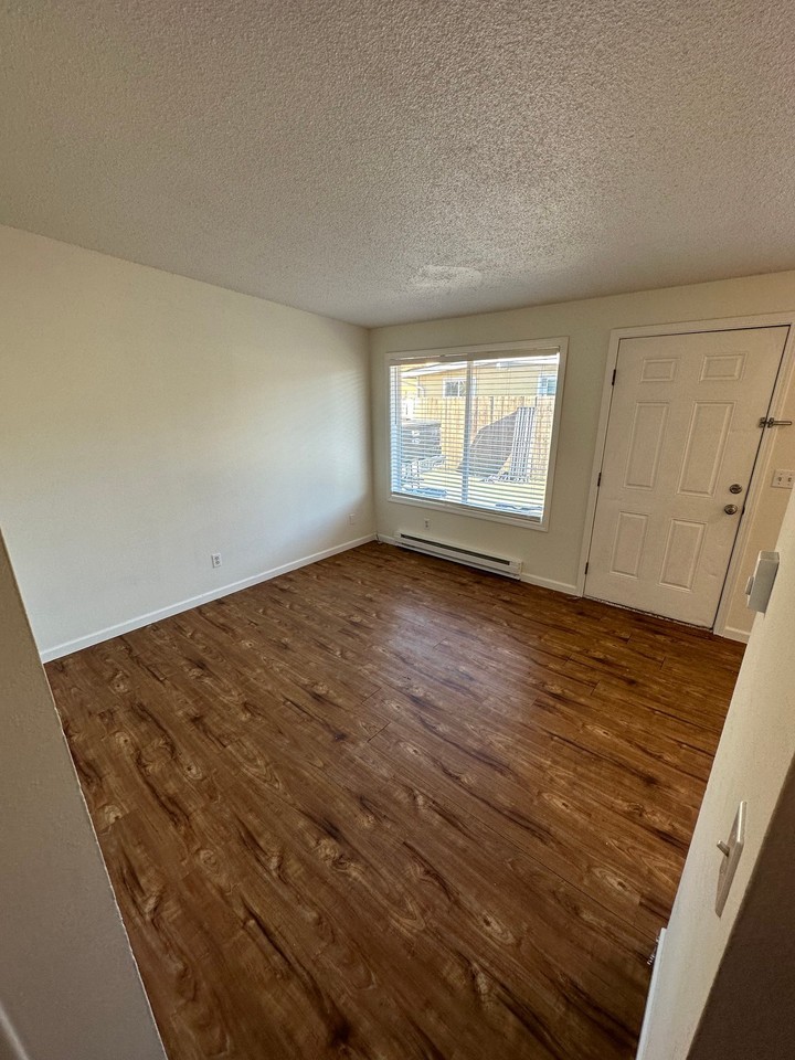 1119 9th St #2 - Photo 7 of 12