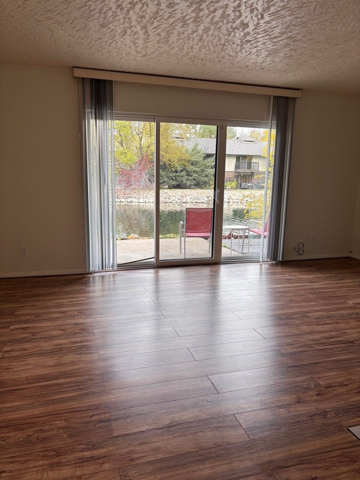 4728 S Woodduck Ln - Photo 5 of 20