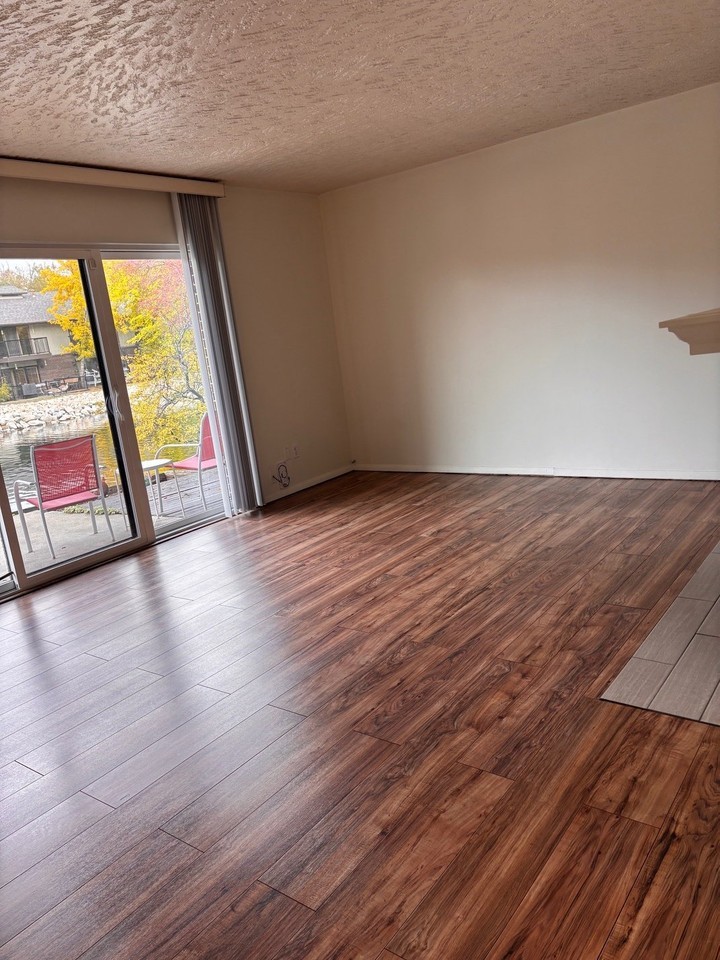 4728 S Woodduck Ln - Photo 6 of 20