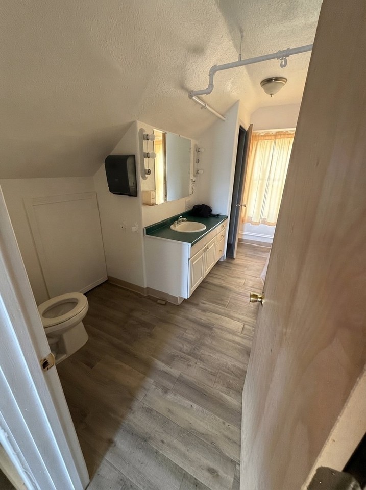 1001 Mississippi Ave Nw - Photo 4 of 13