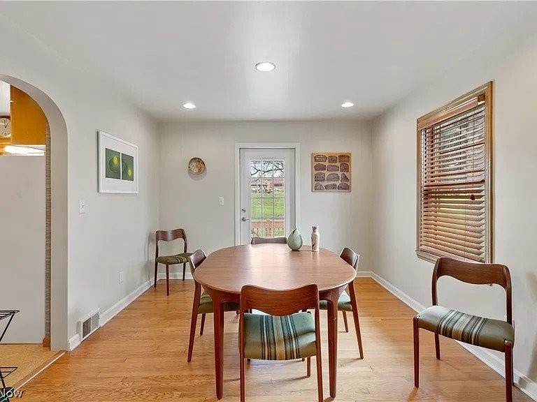 326 Harmon St Sw - Photo 7 of 12