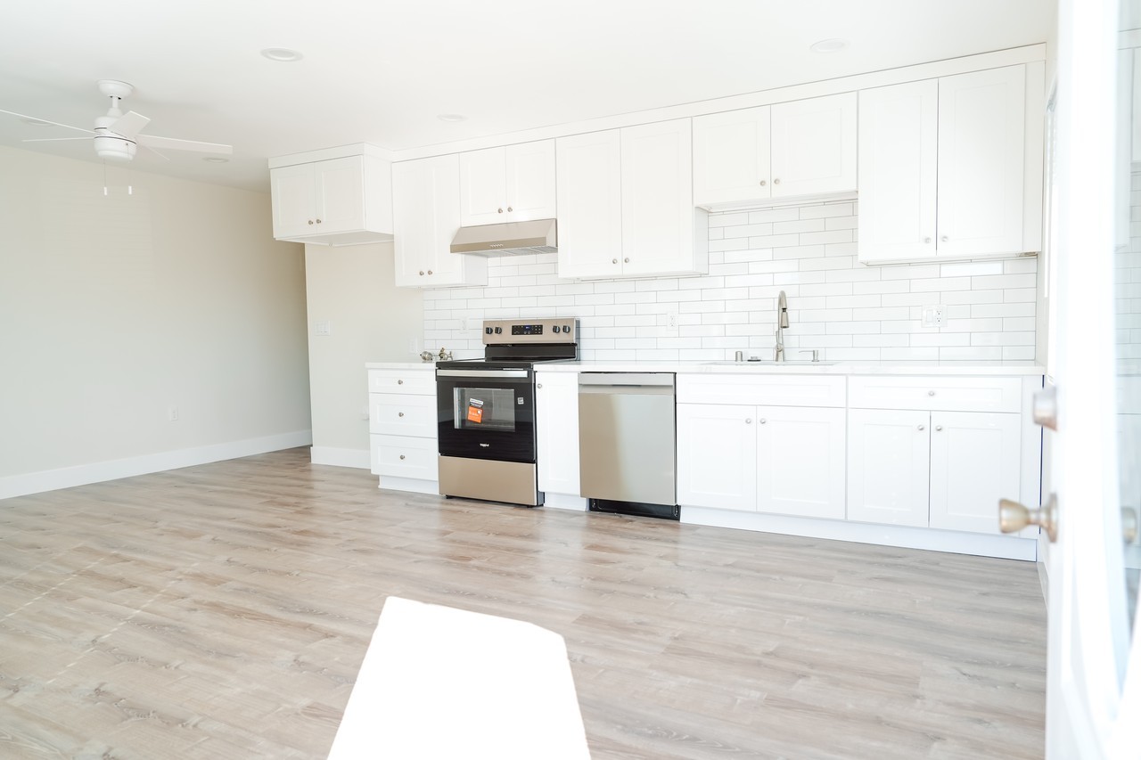 16488 Van De Velde Way - Photo 4 of 32