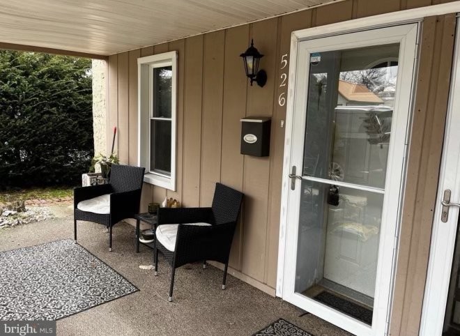 526 East Ave - Photo 2 of 7