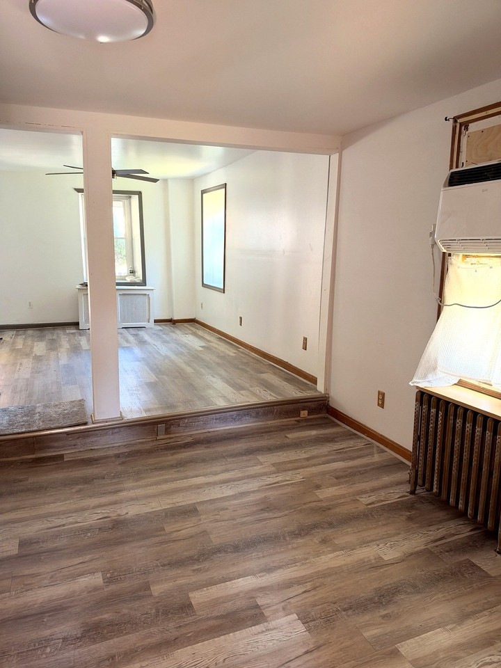 526 East Ave - Photo 5 of 7