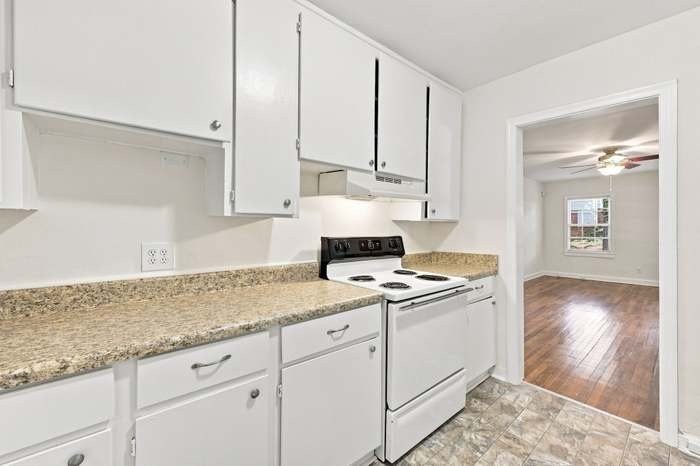 1410 Rosedale Ave - Photo 7 of 20