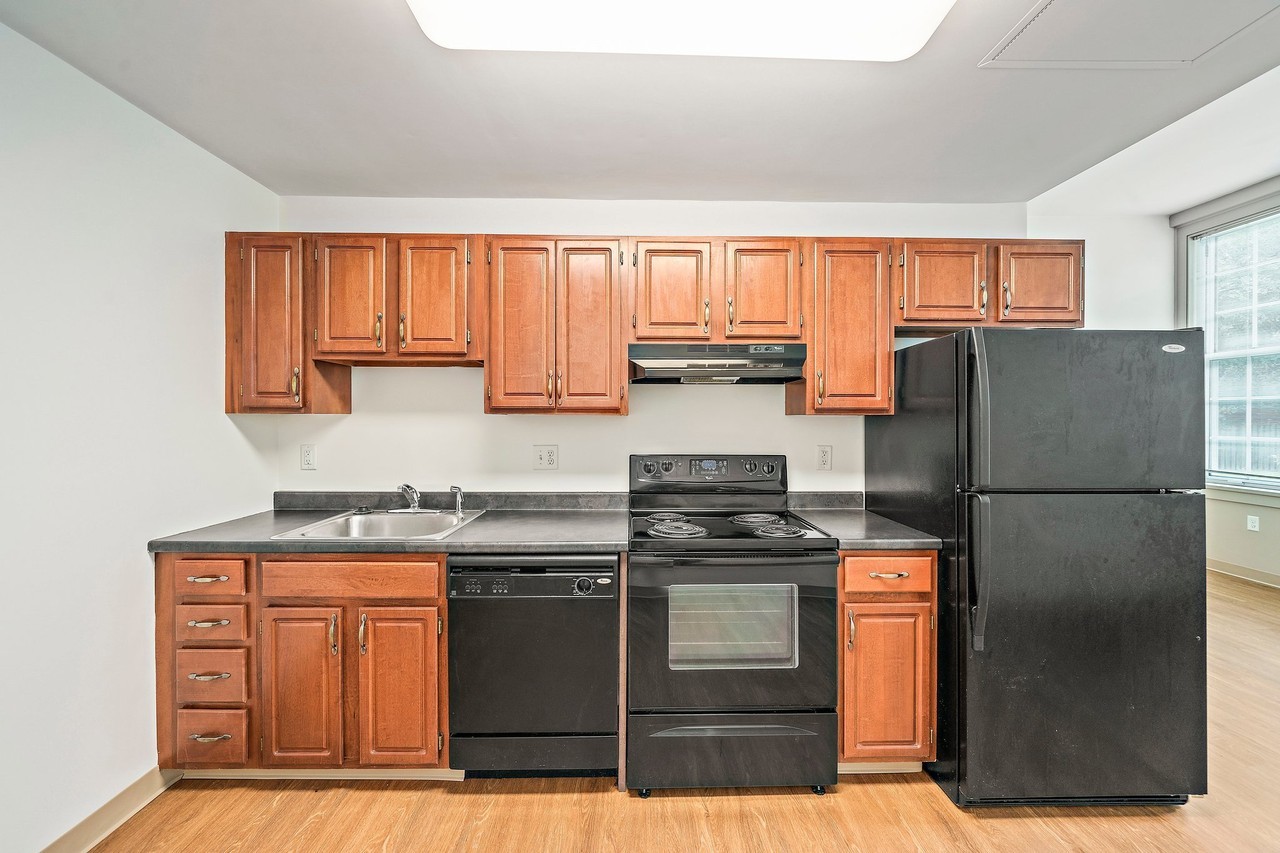 235 Pond St #210 - Photo 4 of 5