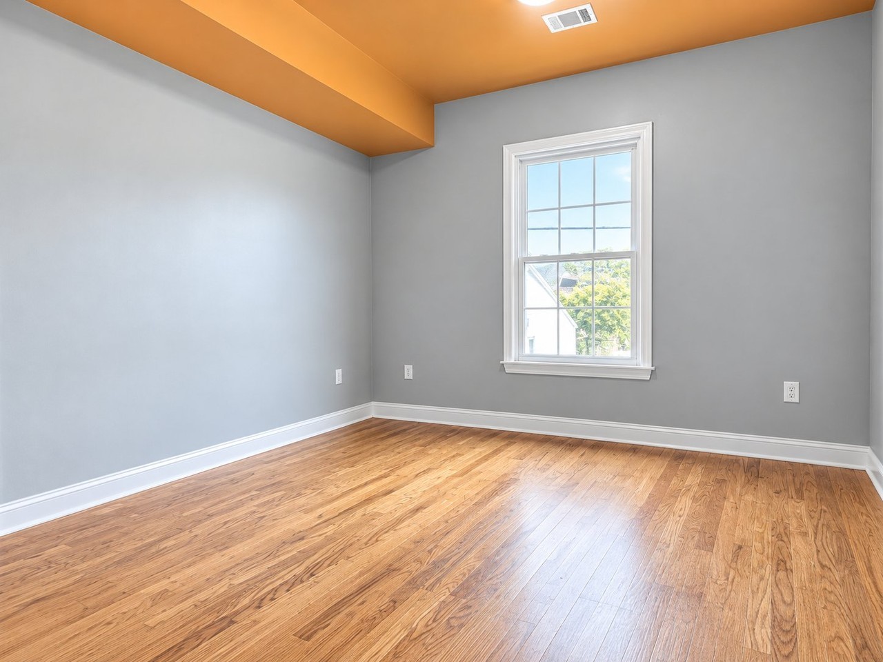 303 3rd St #2F - Photo 5 of 8