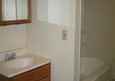 54 Mechanic St #1 - Photo 4 of 4