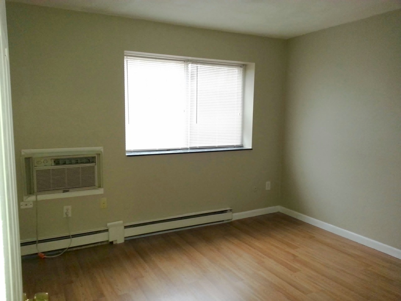 26 Willis St - Photo 6 of 6
