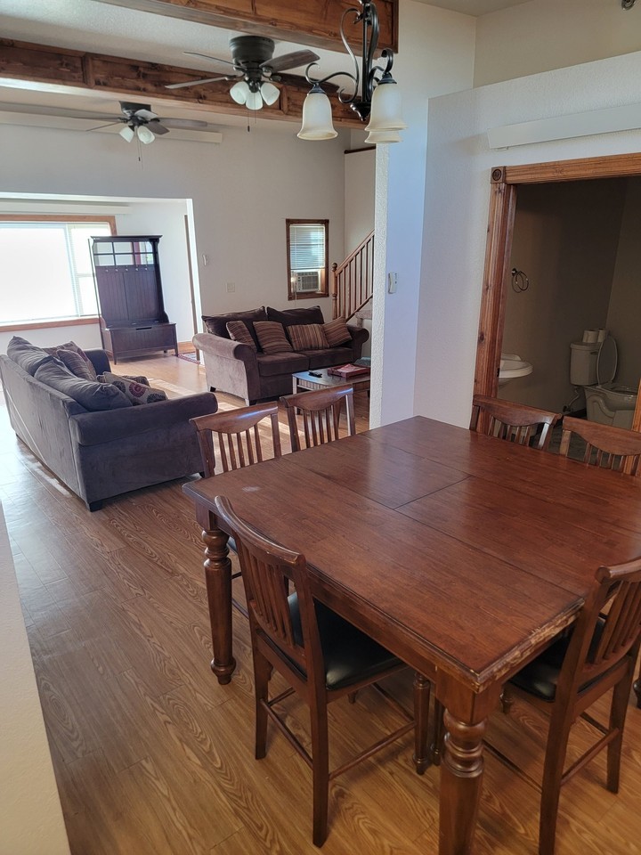 530 Harney St #B - Photo 7 of 11