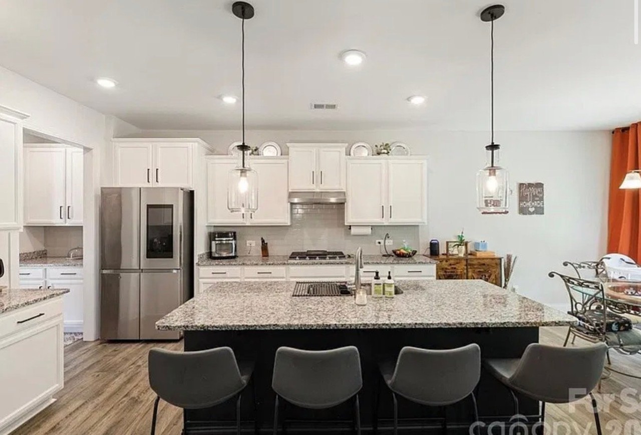39 Hanging Leaf Ct - Photo 3 of 11