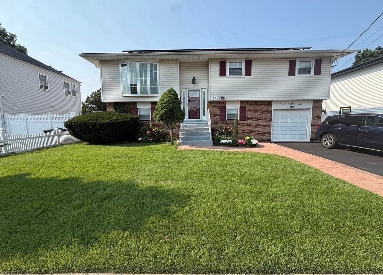 486 Hopatcong Ave - Photo 2 of 5