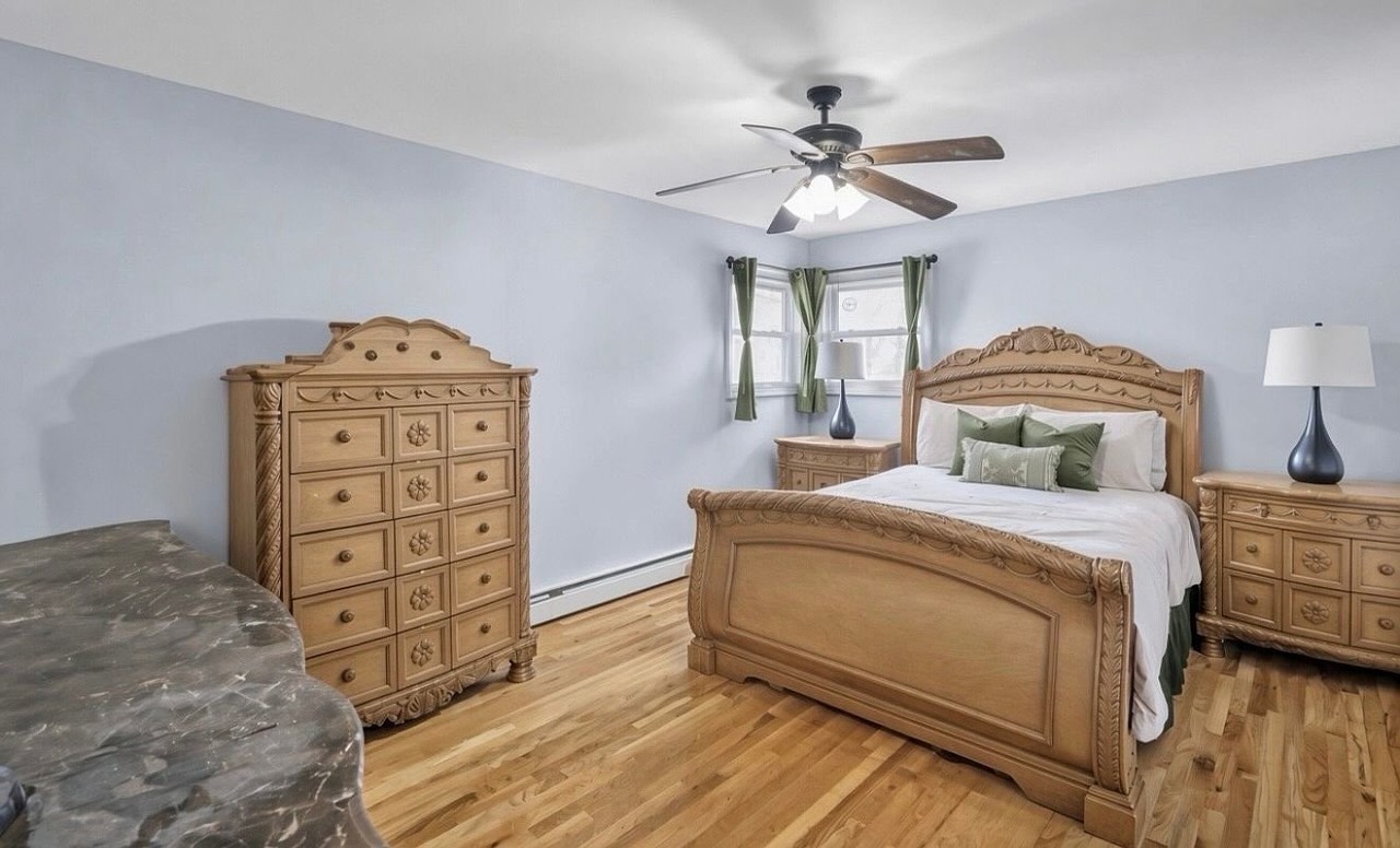 486 Hopatcong Ave - Photo 3 of 5