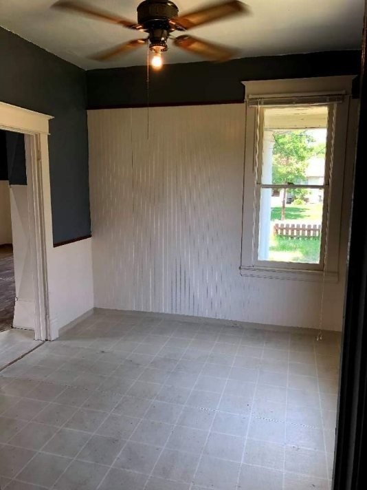 802 10th Ave - Photo 4 of 12
