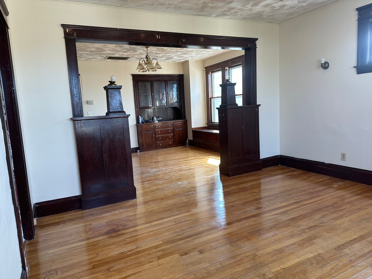 125 Sterling St #3 - Photo 3 of 9