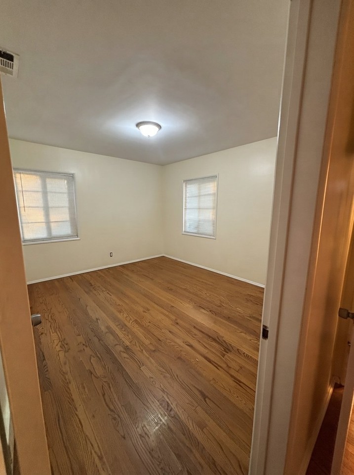 514 Fermoore St - Photo 3 of 5