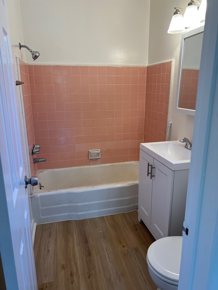 6132 De Longpre Ave #202 - Photo 7 of 7