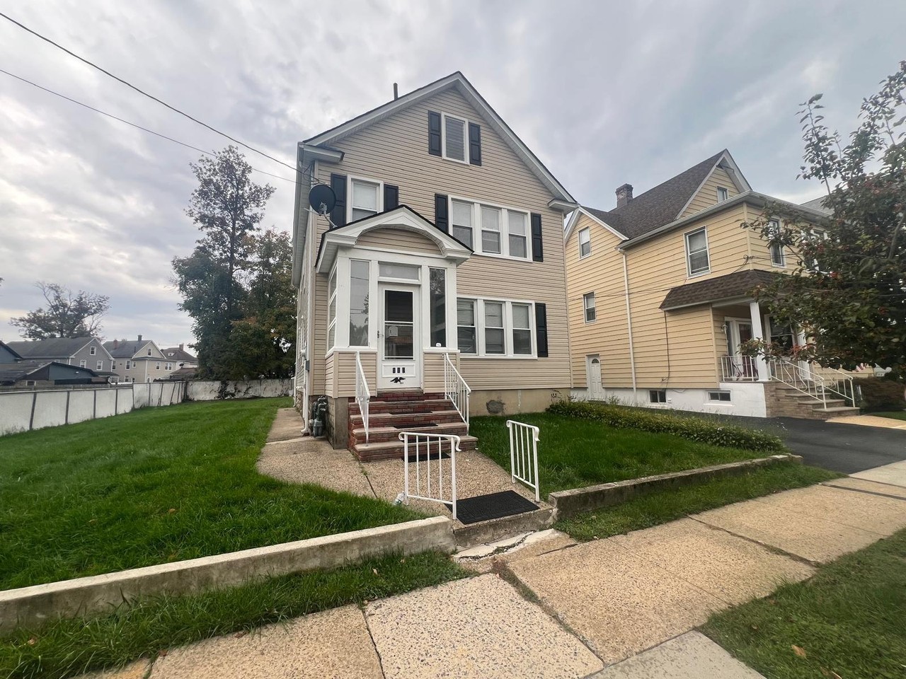 119 Winslow Pl #2 - Photo 2 of 2