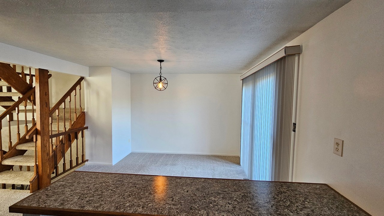 316 Parkridge Ln - Photo 7 of 19