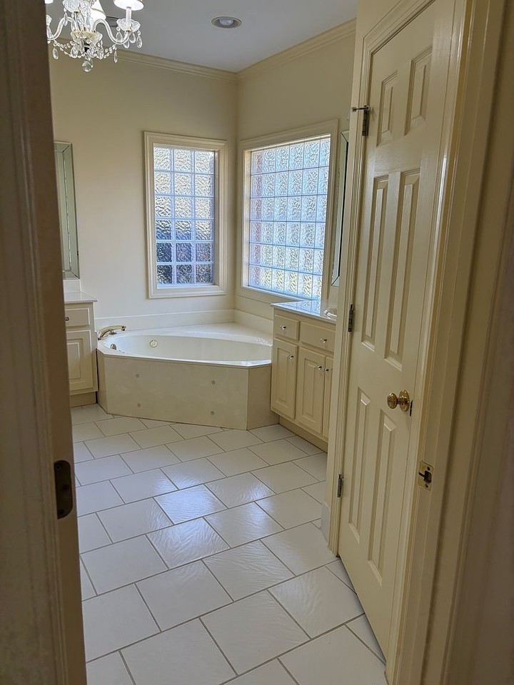 3933 Gaineswood Ln - Photo 2 of 7
