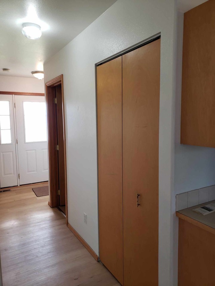 204 Peregrine Ln - Photo 5 of 18