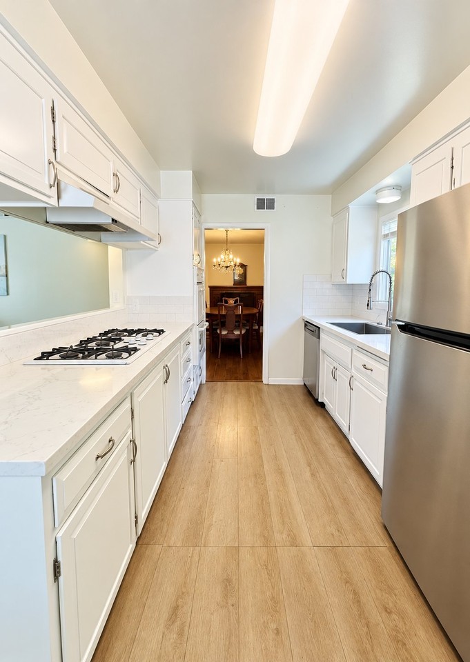 320 S Victoria Ave #1 - Photo 4 of 10