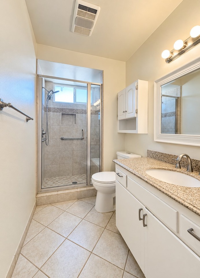 320 S Victoria Ave #1 - Photo 5 of 10