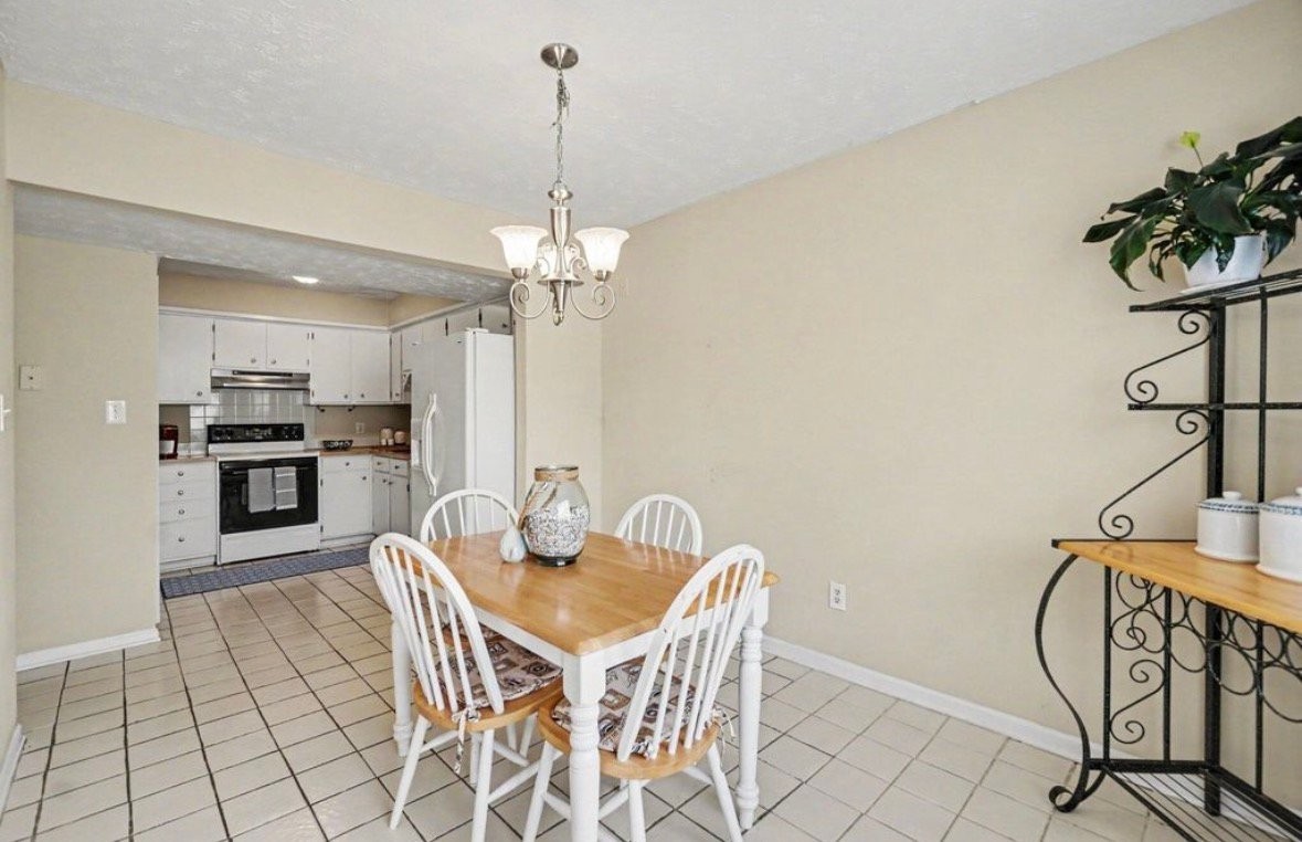 1697 Prairie Cir - Photo 6 of 14