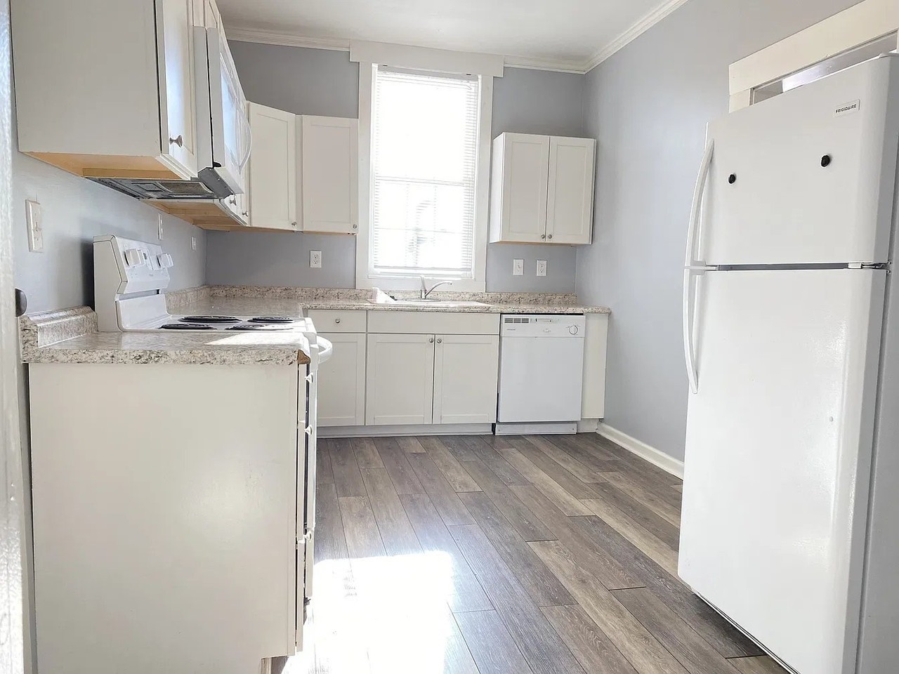 410 Hill St - Photo 4 of 4