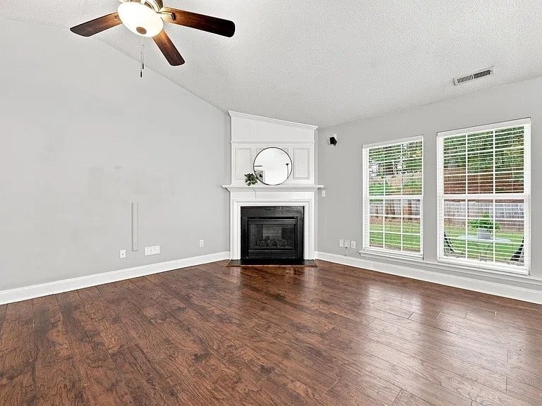 103 Atkinson Ct - Photo 2 of 2